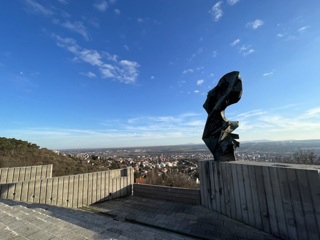 A Niké szobor Pécsen